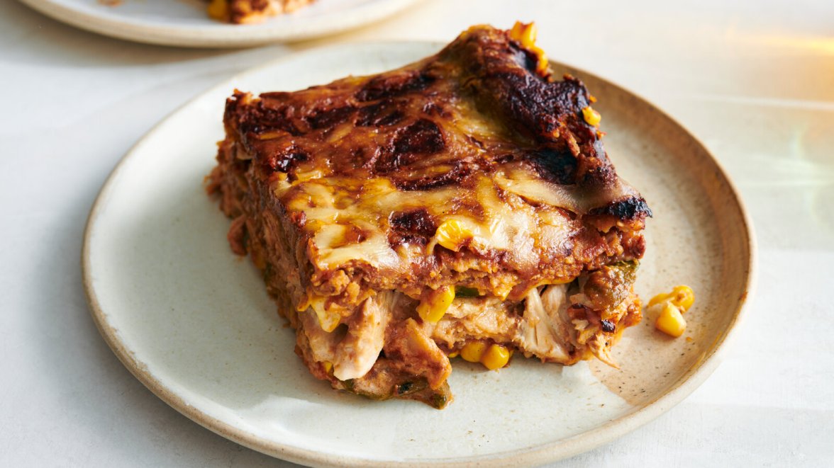 Pastel Azteca (Chicken and Tortilla Casserole)